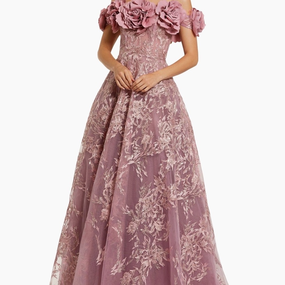 Mac Duggal
Sequin-Embroidered Off-The-Shoulder A-Line Gown